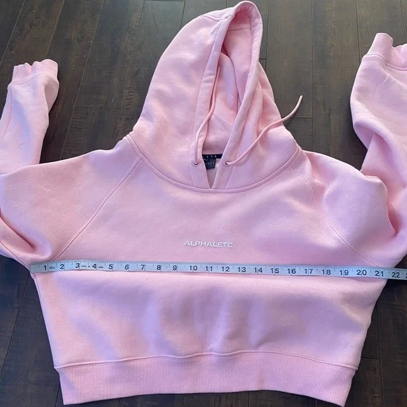 Alphaletete Bubblegum Pink Cropped pullover - Picture 6 of 11